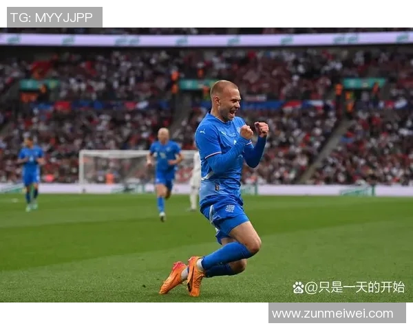 以诚实为荣的足球明星们如何在绿茵场上赢得尊重与信任