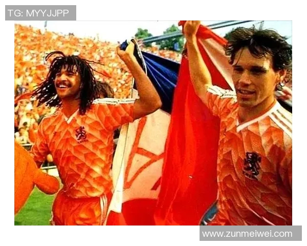 80年代足球传奇风采再现 球场英雄集结照见证辉煌岁月